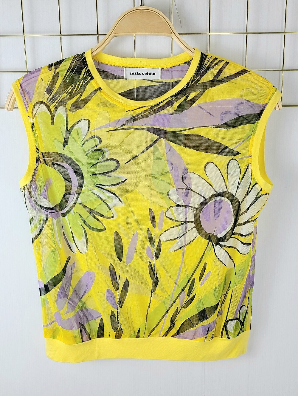 Mila Schon Made In Italy Mesh Yellow Daisy Floral Print Sleeveless Top